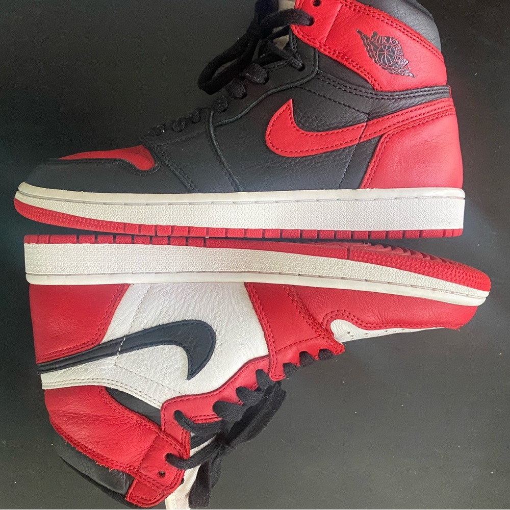 Air Jordan 1 high OG “Homage 2 Home” (like new)